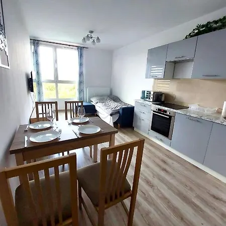 Mogilska Apartment *